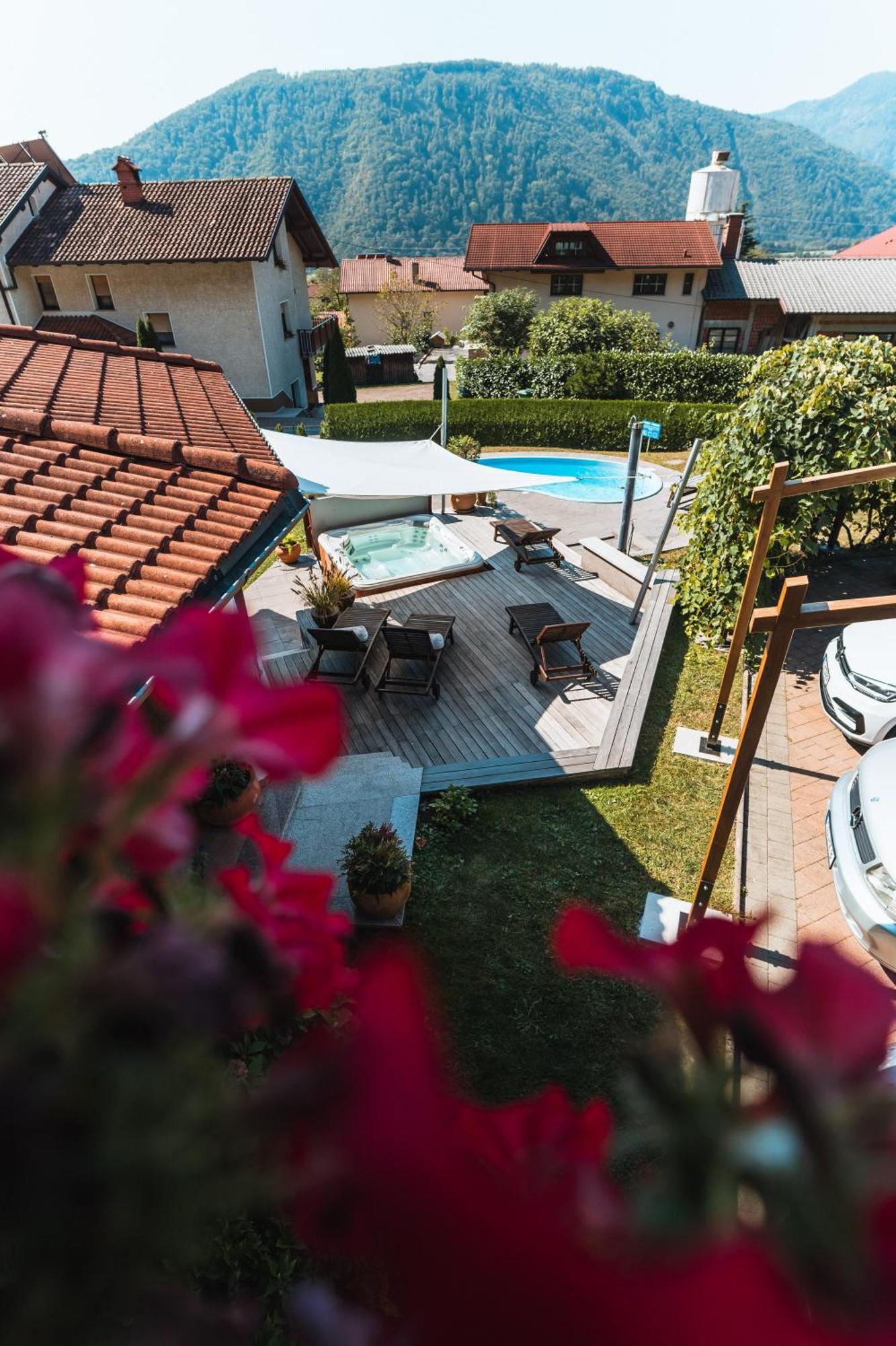 Hotel Penzion Kobala Tolmin Exteriér fotografie