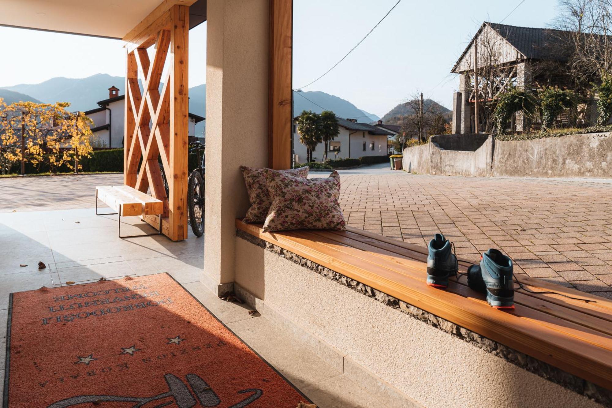 Hotel Penzion Kobala Tolmin Exteriér fotografie